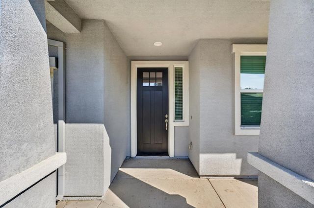 551 Fox Hunt Way, Rio Linda, CA 95673