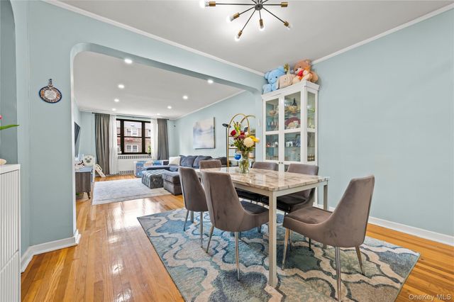 67-35 Yellowstone Boulevard 6A, Forest Hills, NY 11375