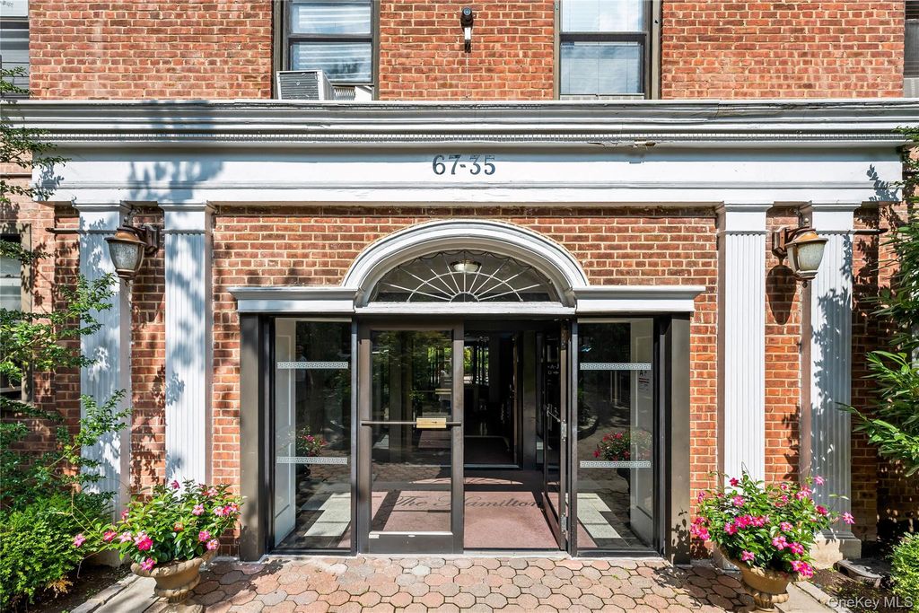 67-35 Yellowstone Boulevard 6A, Forest Hills, NY 11375