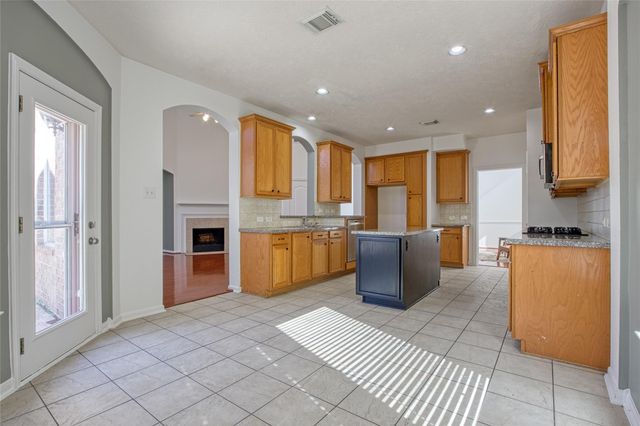 2631 Aztec Court, League City, TX 77573