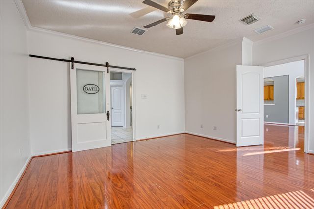 2631 Aztec Court, League City, TX 77573