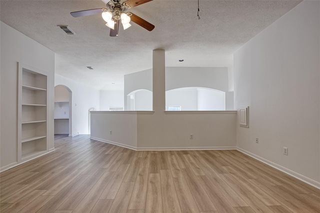 2631 Aztec Court, League City, TX 77573