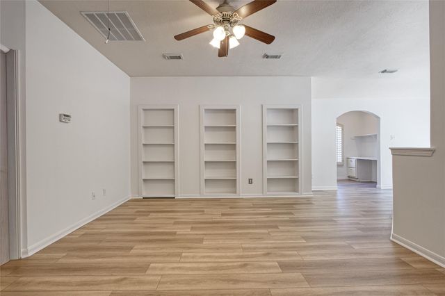 2631 Aztec Court, League City, TX 77573