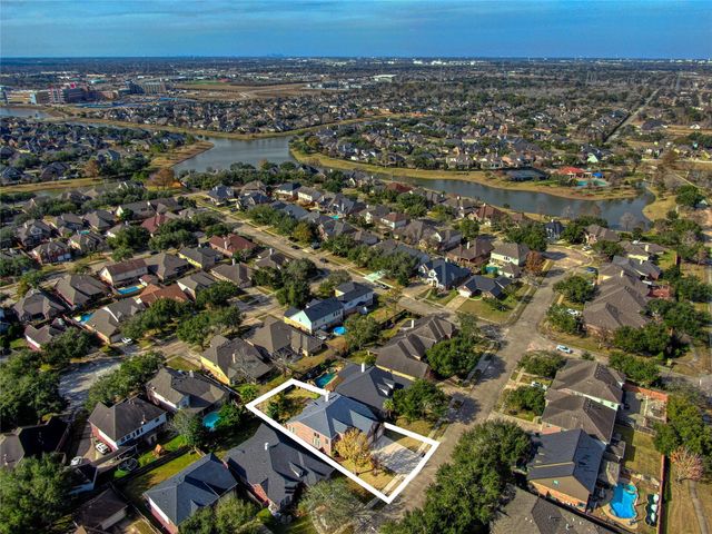 2631 Aztec Court, League City, TX 77573