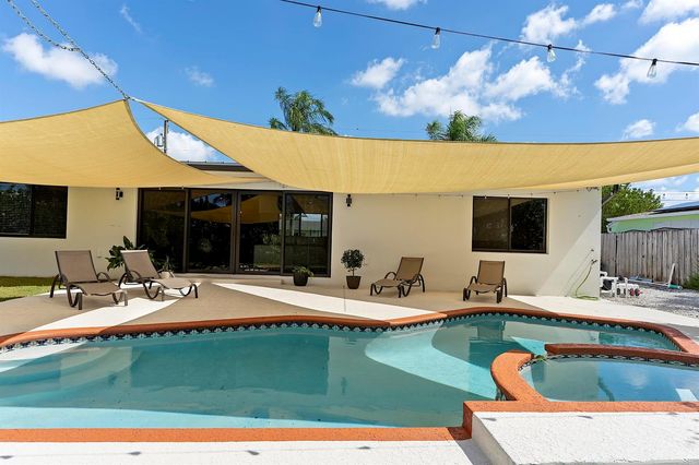 1510 Carandis Circle, Lake Clarke Shores, FL 33406