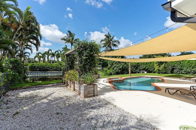 1510 Carandis Circle, Lake Clarke Shores, FL 33406
