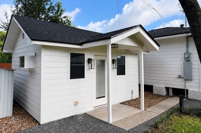 2319 Cheshire Lane, Houston, TX 77018
