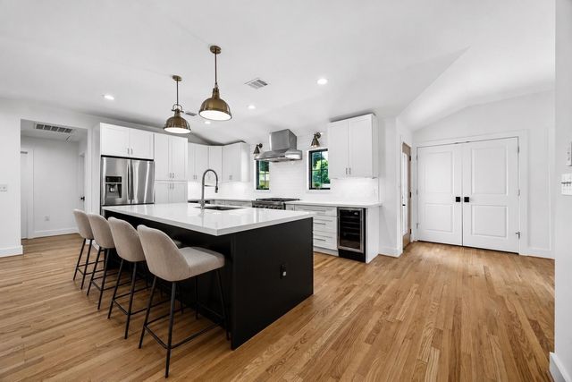 2319 Cheshire Lane, Houston, TX 77018