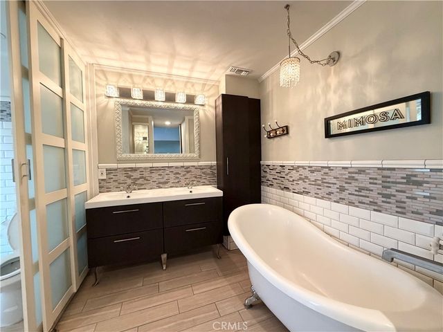 4891 Tamarack, Irvine, CA 92612