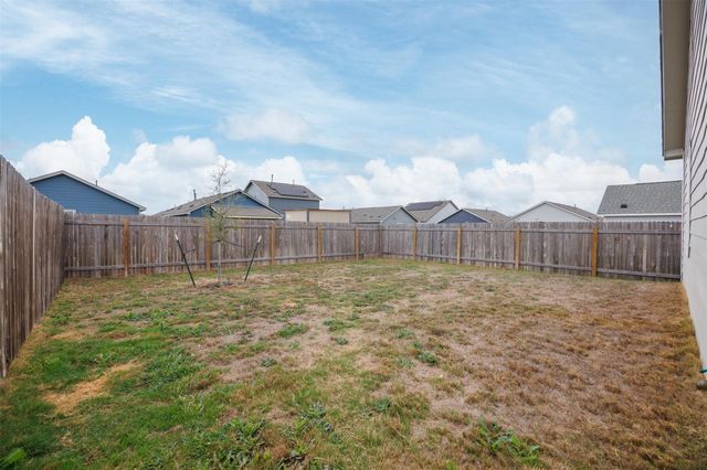 257 Muscovy DR, Kyle, TX 78640