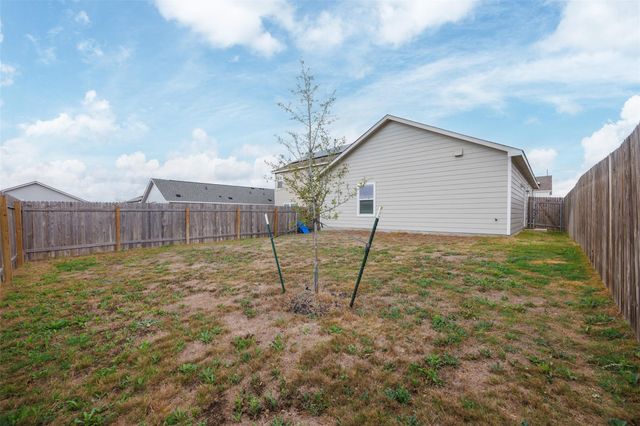 257 Muscovy DR, Kyle, TX 78640