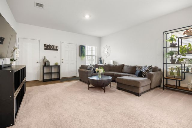 257 Muscovy DR, Kyle, TX 78640