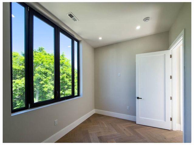 1 Jackson Street 302, Newton, MA 02459