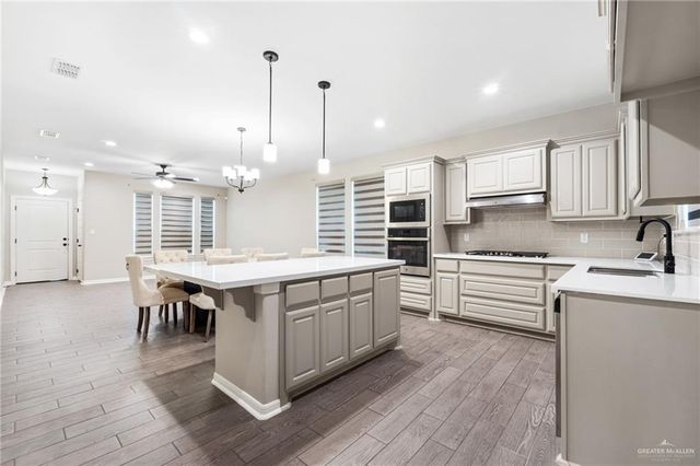 1000 W Fall Aster Street, Edinburg, TX 78541