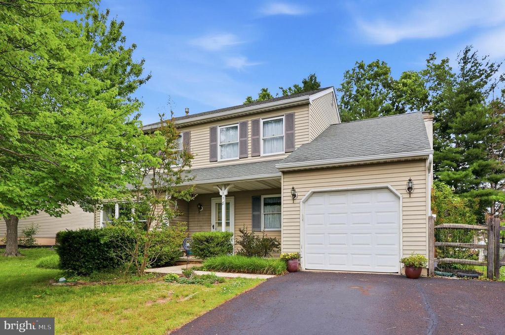 118 FOX HUNT DR, Souderton, PA 18964