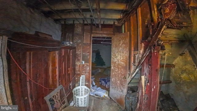3016 POPLAR TER, Baltimore, MD 21216