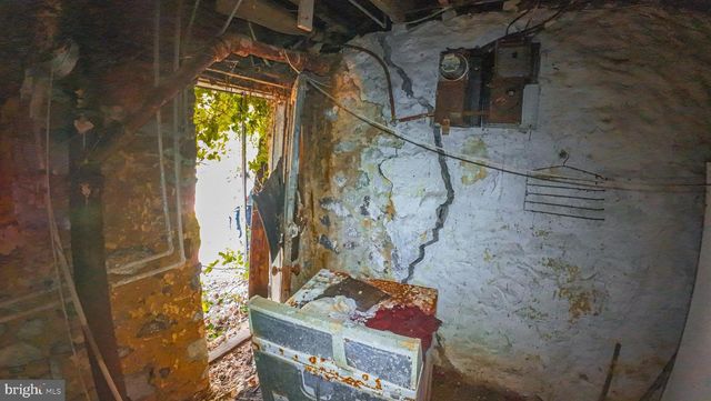 3016 POPLAR TER, Baltimore, MD 21216