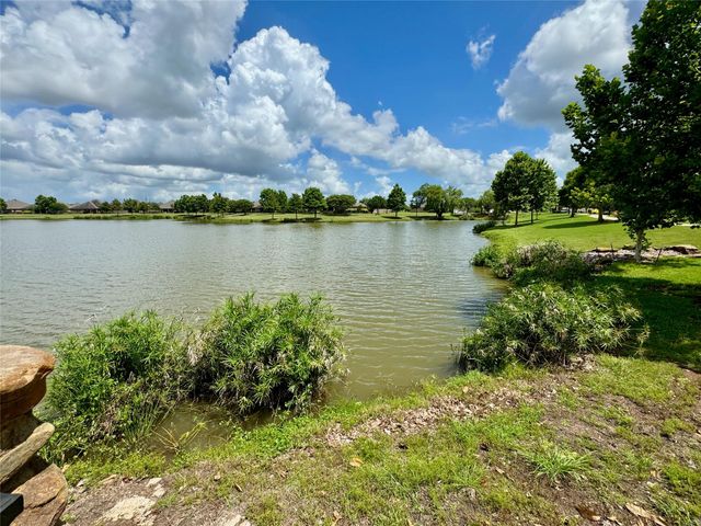 203 Cattleman Cove, Richmond, TX 77469