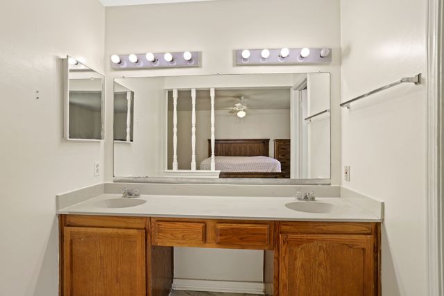 1037 Whitewater Trail, Desoto, TX 75115