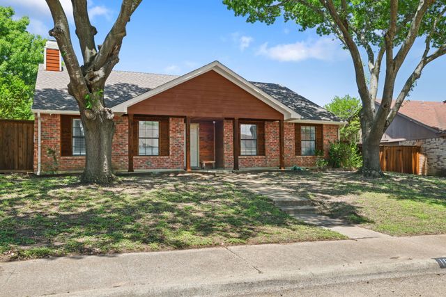 1037 Whitewater Trail, Desoto, TX 75115