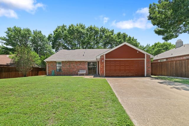 1037 Whitewater Trail, Desoto, TX 75115