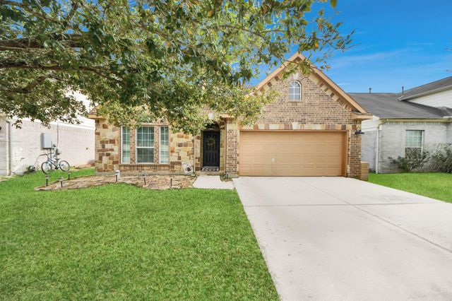 10018 Lynnwood Drive, Baytown, TX 77521