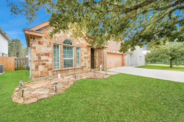 10018 Lynnwood Drive, Baytown, TX 77521