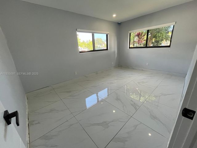 575 NE 179th Dr 0, North Miami Beach, FL 33162