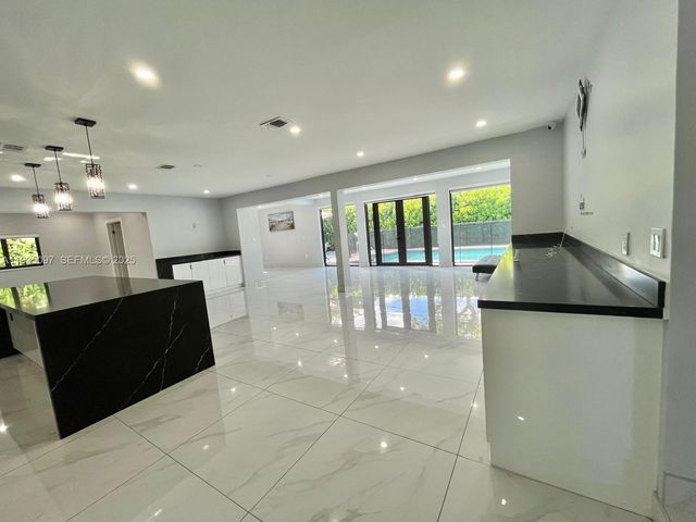 575 NE 179th Dr 0, North Miami Beach, FL 33162