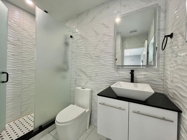 575 NE 179th Dr 0, North Miami Beach, FL 33162