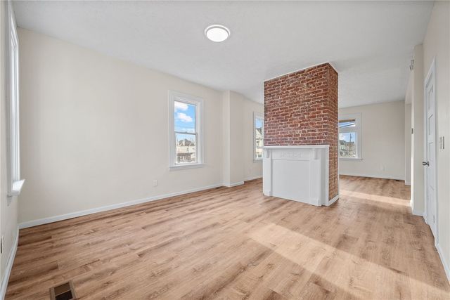 56 Mainsgate St, Ingram, PA 15205