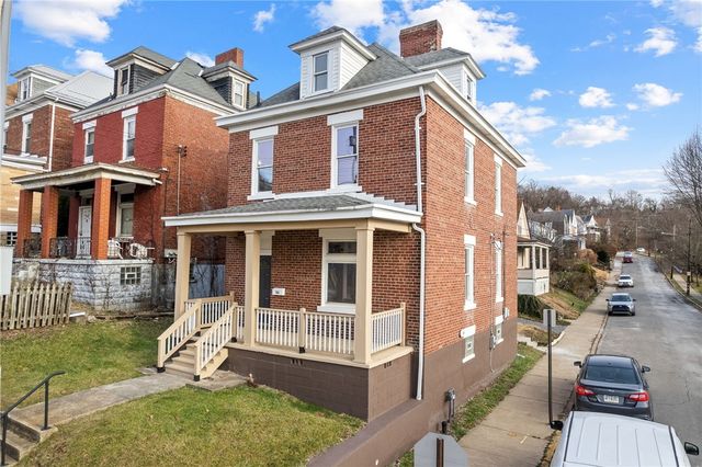 56 Mainsgate St, Ingram, PA 15205