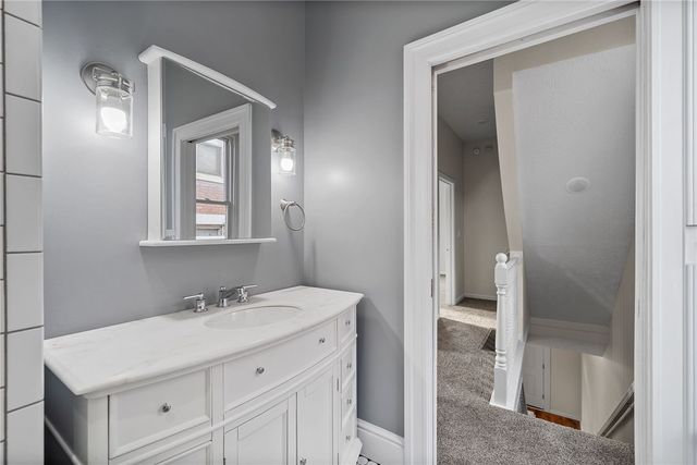 56 Mainsgate St, Ingram, PA 15205