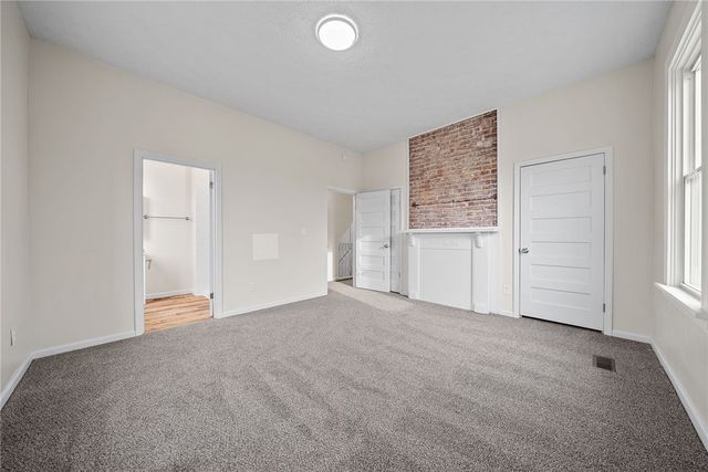 56 Mainsgate St, Ingram, PA 15205