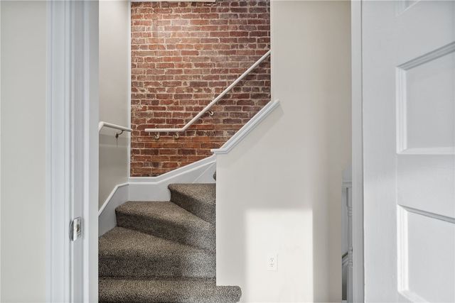 56 Mainsgate St, Ingram, PA 15205