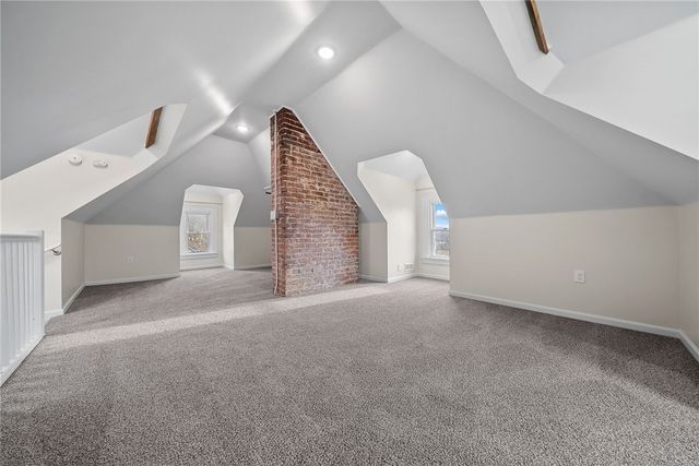 56 Mainsgate St, Ingram, PA 15205