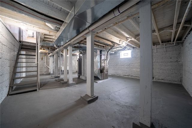 56 Mainsgate St, Ingram, PA 15205