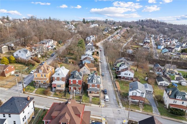 56 Mainsgate St, Ingram, PA 15205