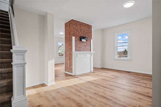 56 Mainsgate St, Ingram, PA 15205