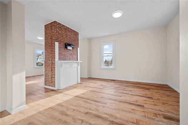 56 Mainsgate St, Ingram, PA 15205