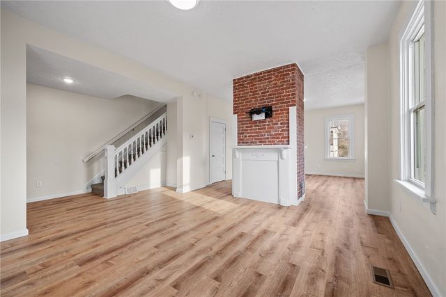 56 Mainsgate St, Ingram, PA 15205