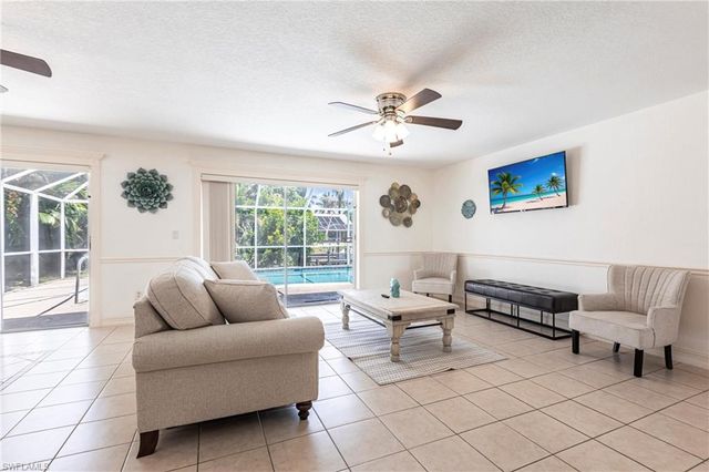 1623 SE 39th TER, Cape Coral, FL 33904