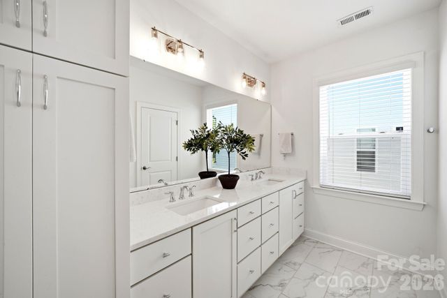 6008 Corbin Woods Court, Charlotte, NC 28226