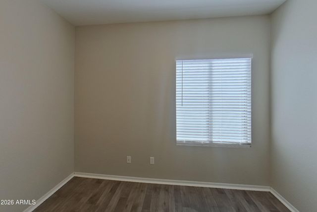 7050 W SOPHIE Lane, Laveen, AZ 85339