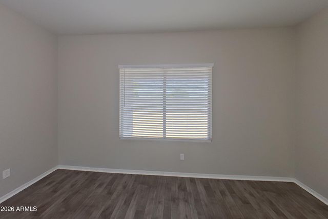 7050 W SOPHIE Lane, Laveen, AZ 85339