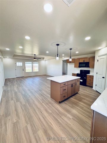 3370 Leavenworth Trail, Calera, OK 74730