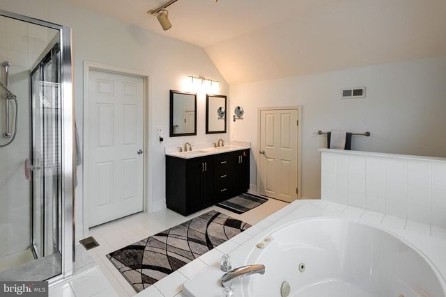 1111 BRIANS WAY, Wayne, PA 19087