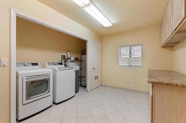 1660 N White Ln, Stockton, CA 95215