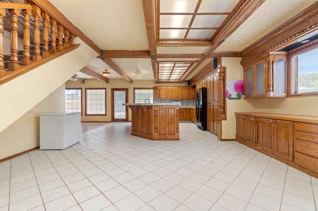 1660 N White Ln, Stockton, CA 95215