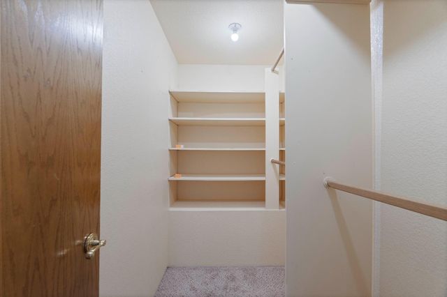 1660 N White Ln, Stockton, CA 95215